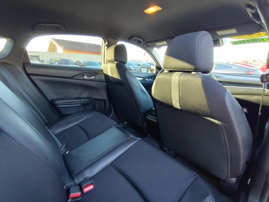 2019 Honda Civic Image 38