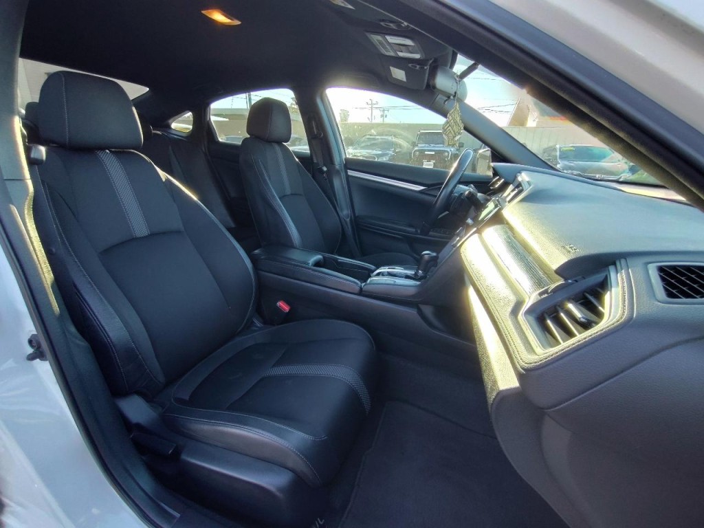 2019 Honda Civic Image 42