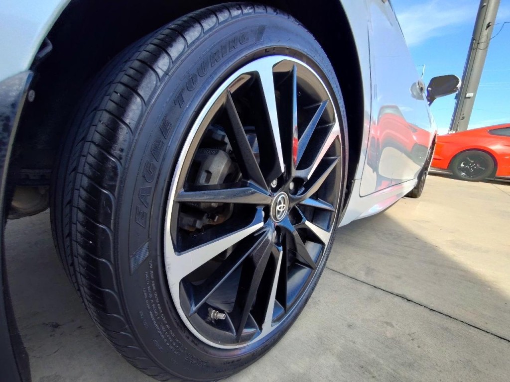 2018 Toyota Camry Image 11