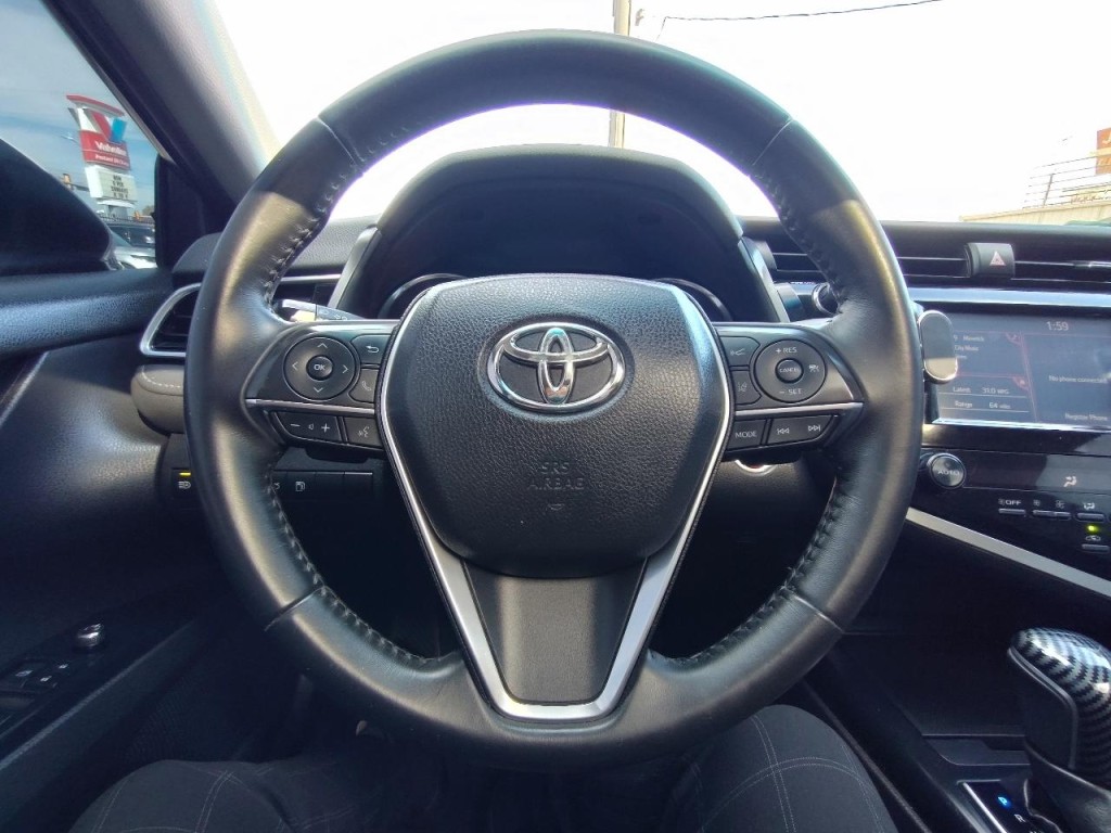 2018 Toyota Camry Image 18