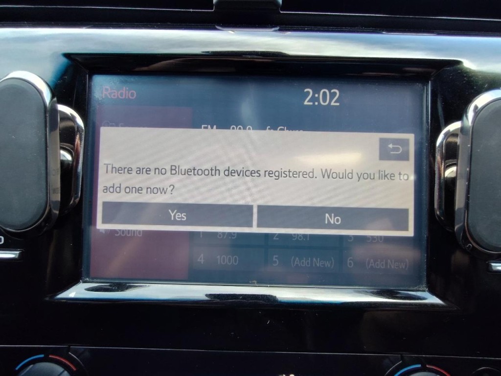 2018 Toyota Camry Image 32