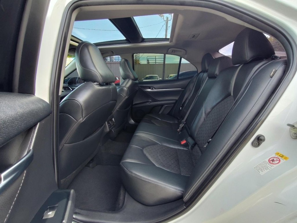 2018 Toyota Camry Image 35