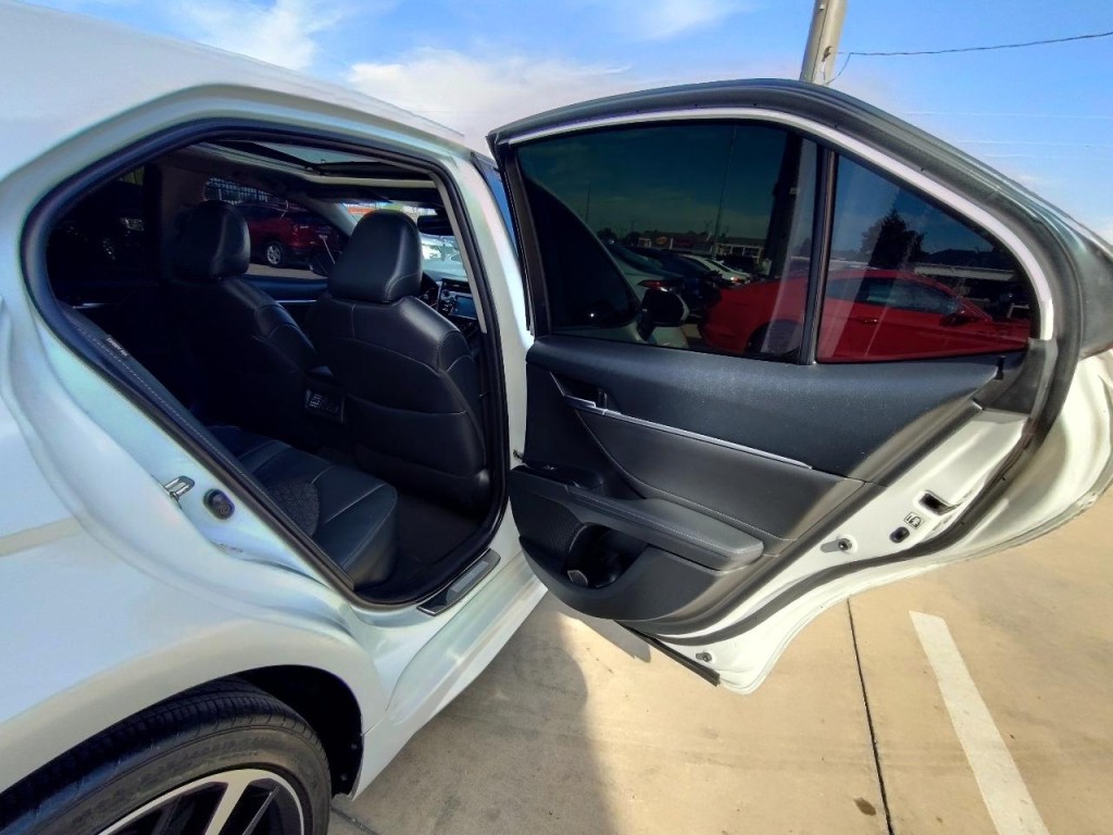 2018 Toyota Camry Image 42