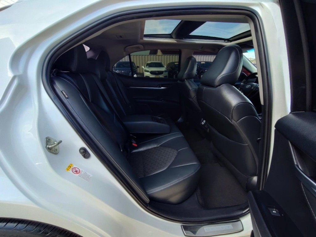 2018 Toyota Camry Image 43