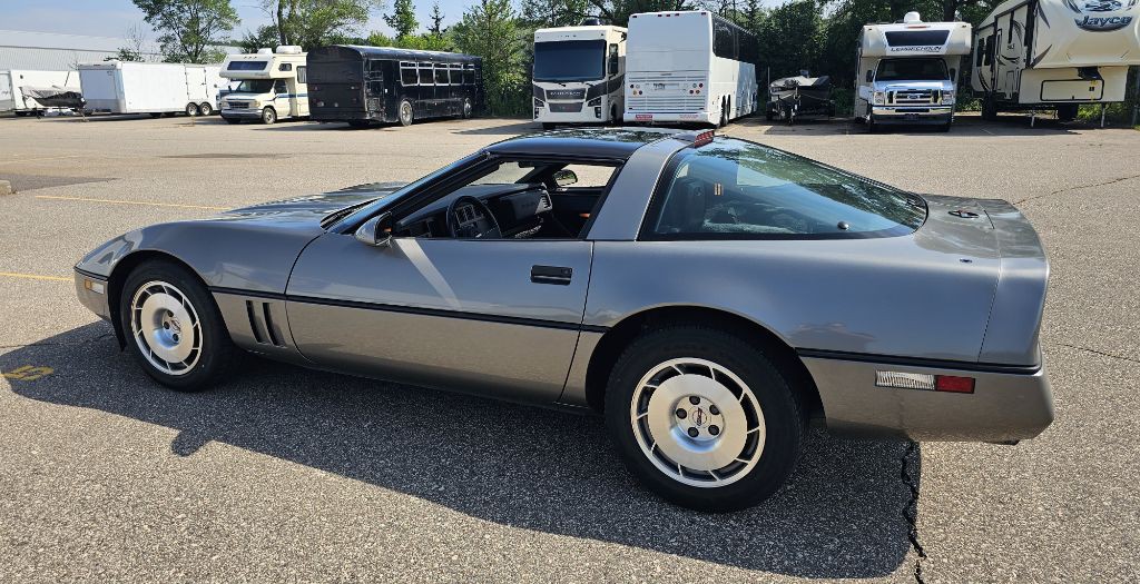 1986 Chevrolet Corvette Image 3