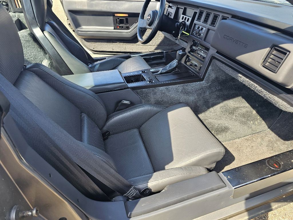 1986 Chevrolet Corvette Image 13