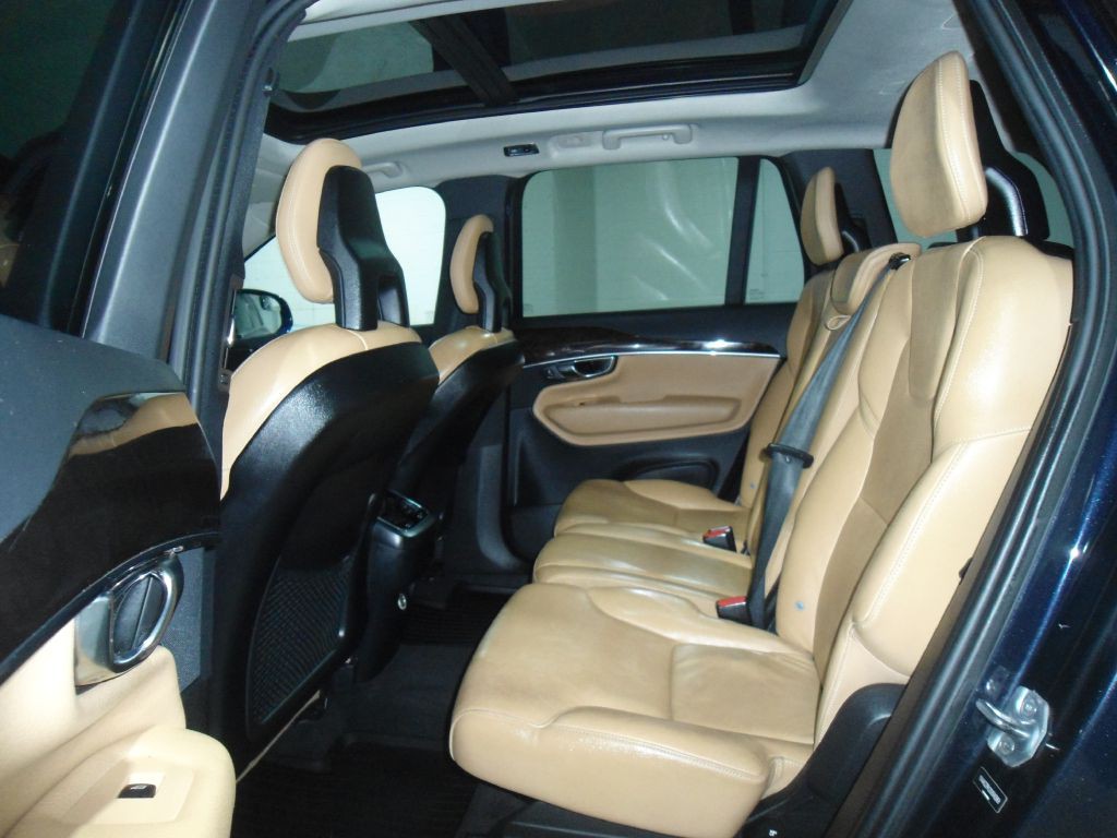 2016 Volvo XC90 Image 11