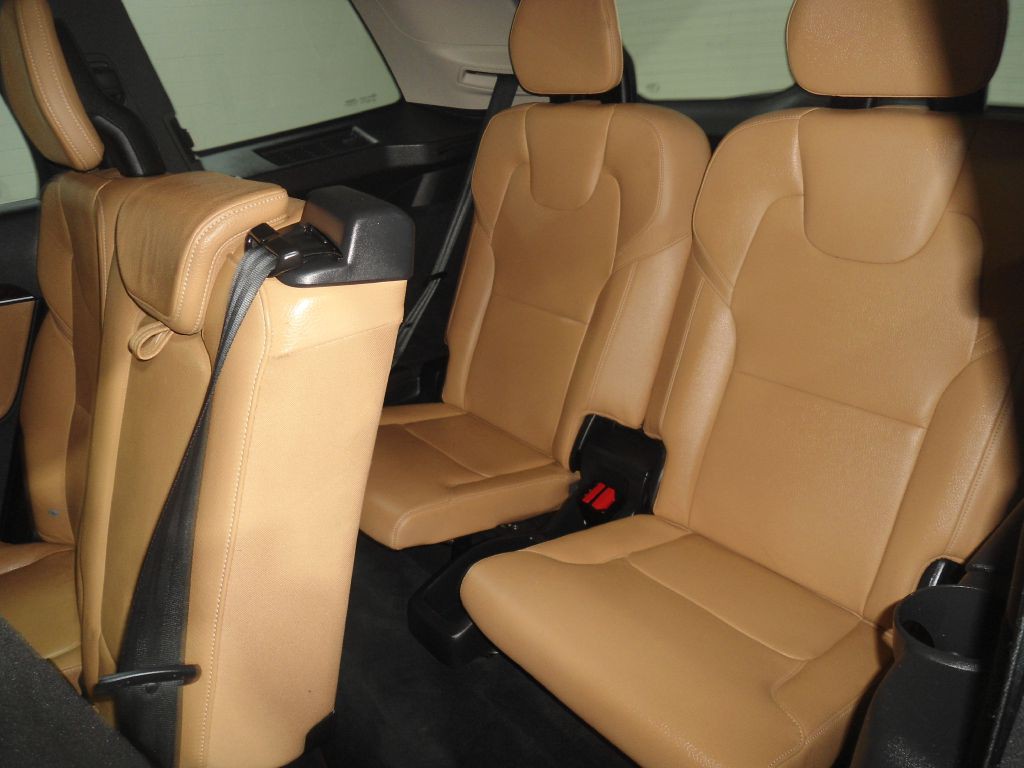 2016 Volvo XC90 Image 14