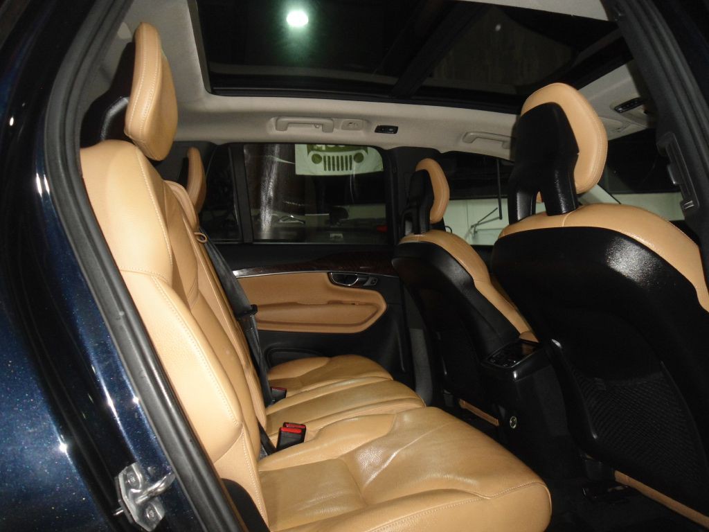 2016 Volvo XC90 Image 16
