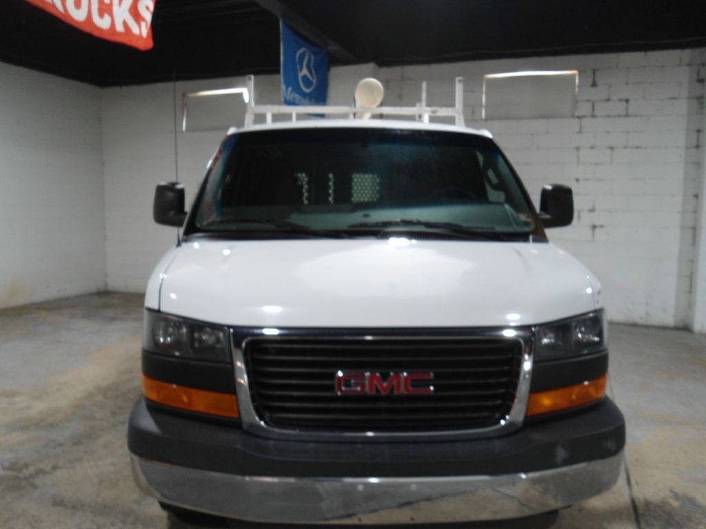 2016 GMC Savana Image 4