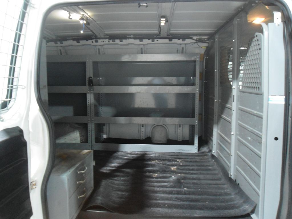 2016 GMC Savana Image 11