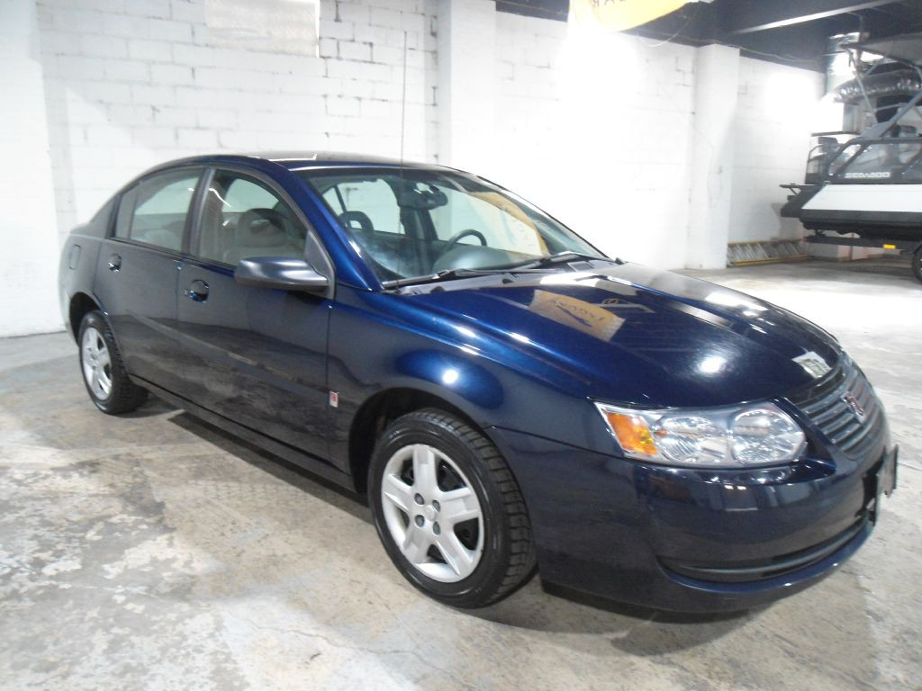 2007 Saturn ION Image 2
