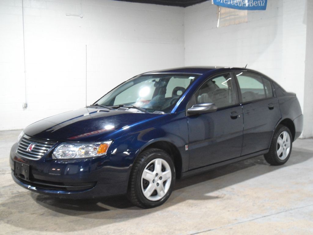 2007 Saturn ION Image 3