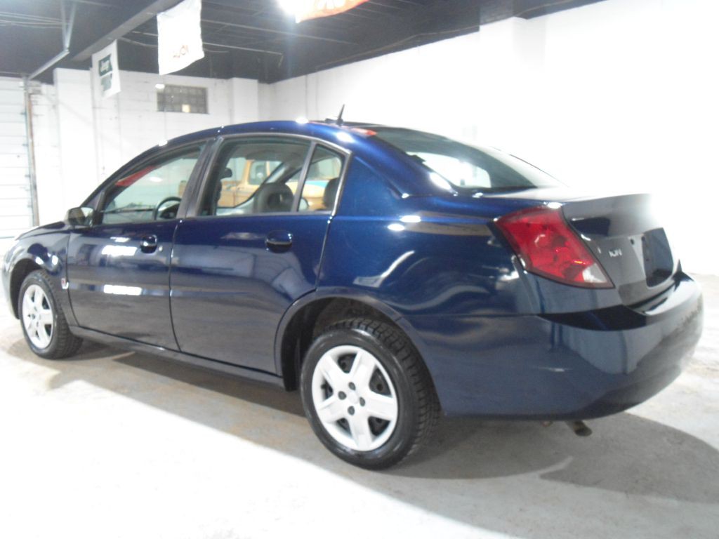 2007 Saturn ION Image 5