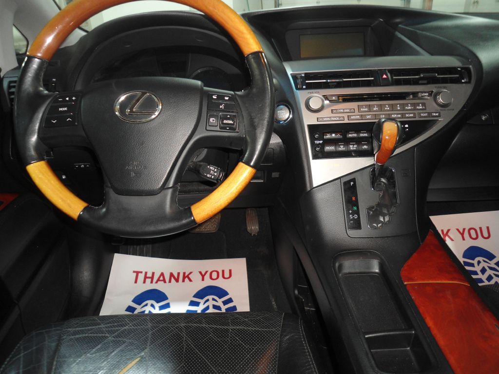 2010 Lexus RX Image 11
