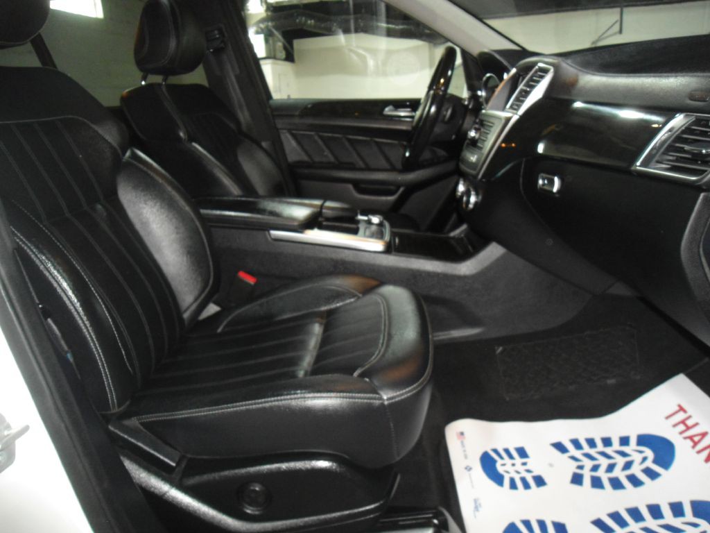 2016 Mercedes-Benz GL-Class Image 18