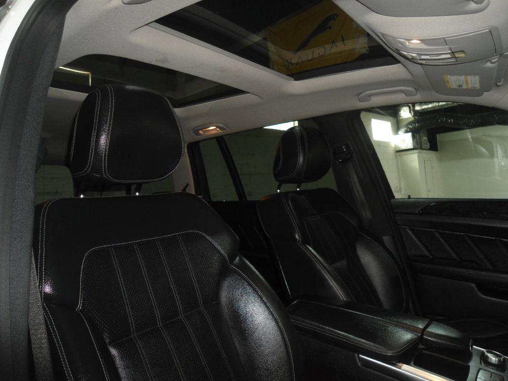 2016 Mercedes-Benz GL-Class Image 19