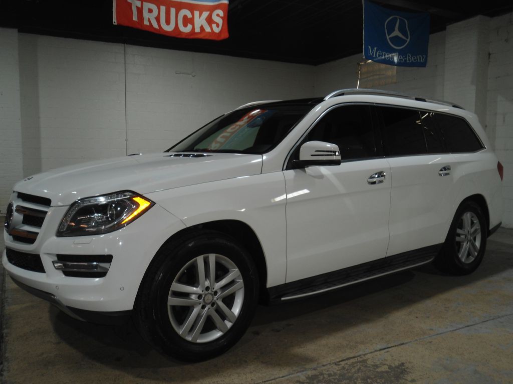 2016 Mercedes-Benz GL-Class Image 23