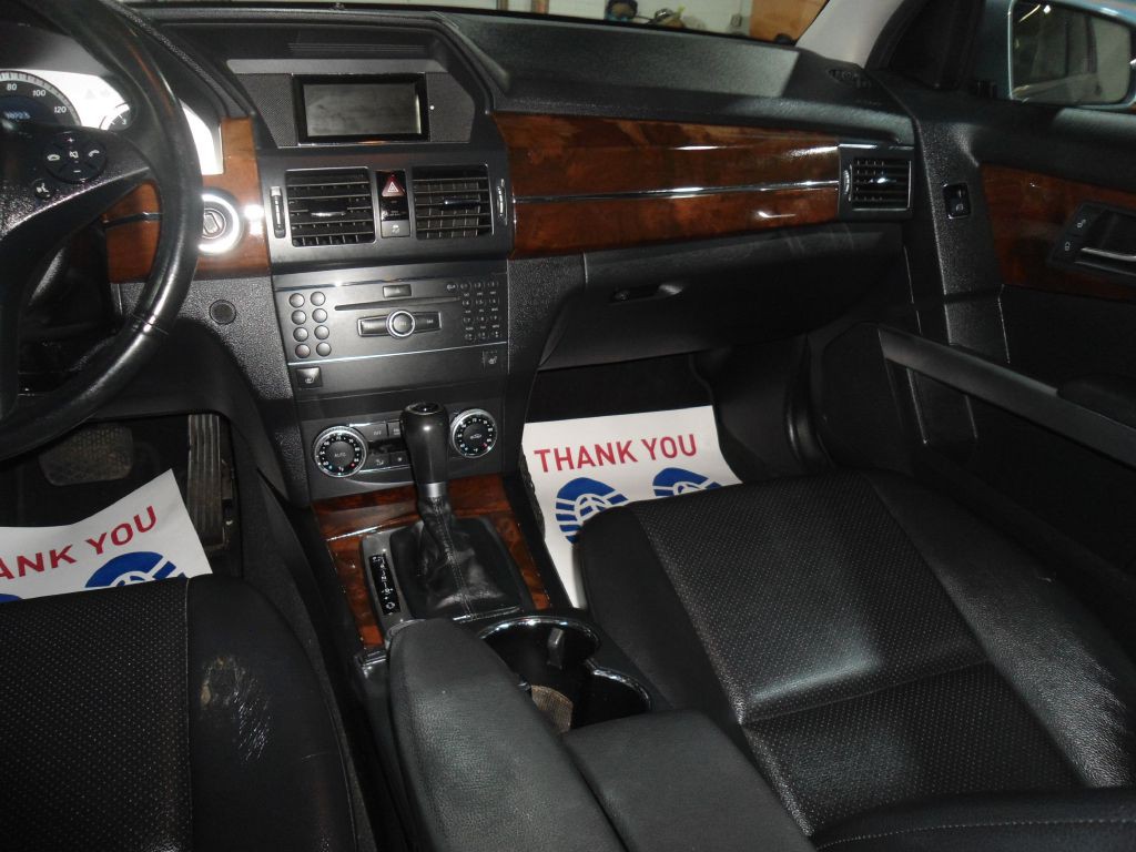 2012 Mercedes-Benz GLK-Class Image 9