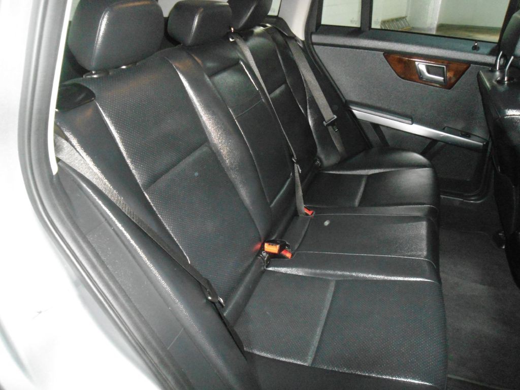 2012 Mercedes-Benz GLK-Class Image 12