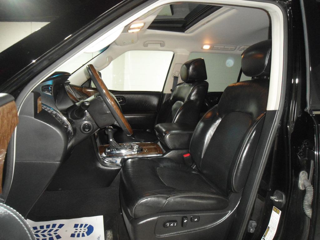 2015 INFINITI QX80 Image 8