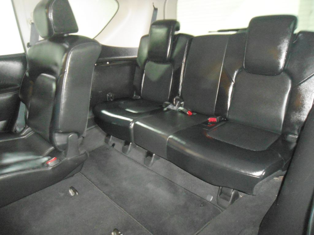 2015 INFINITI QX80 Image 12