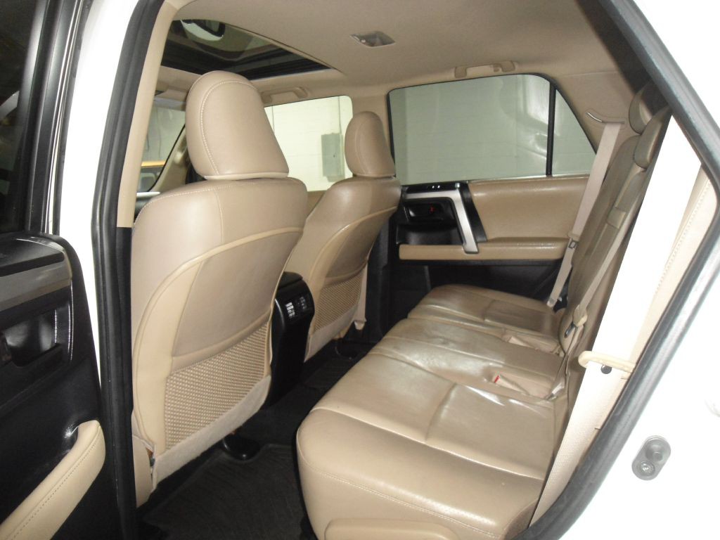 2013 Toyota 4Runner Image 9