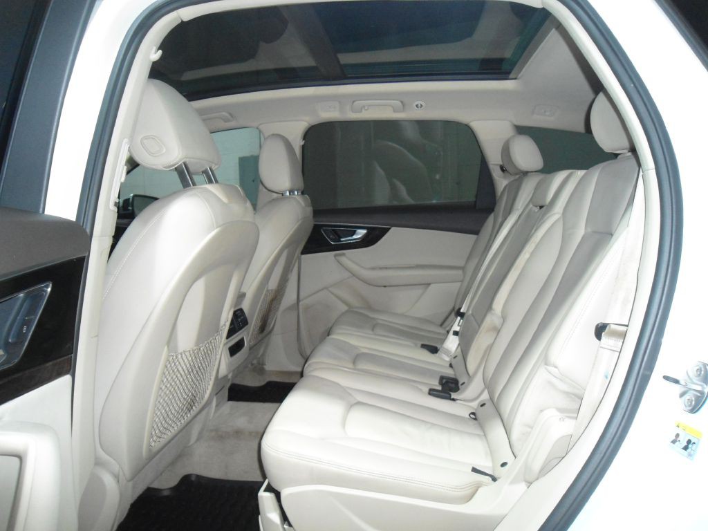 2017 Audi Q7 Image 14