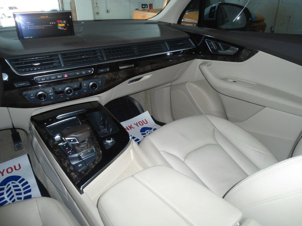 2017 Audi Q7 Image 16