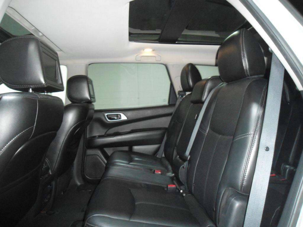 2014 Nissan Pathfinder Image 8