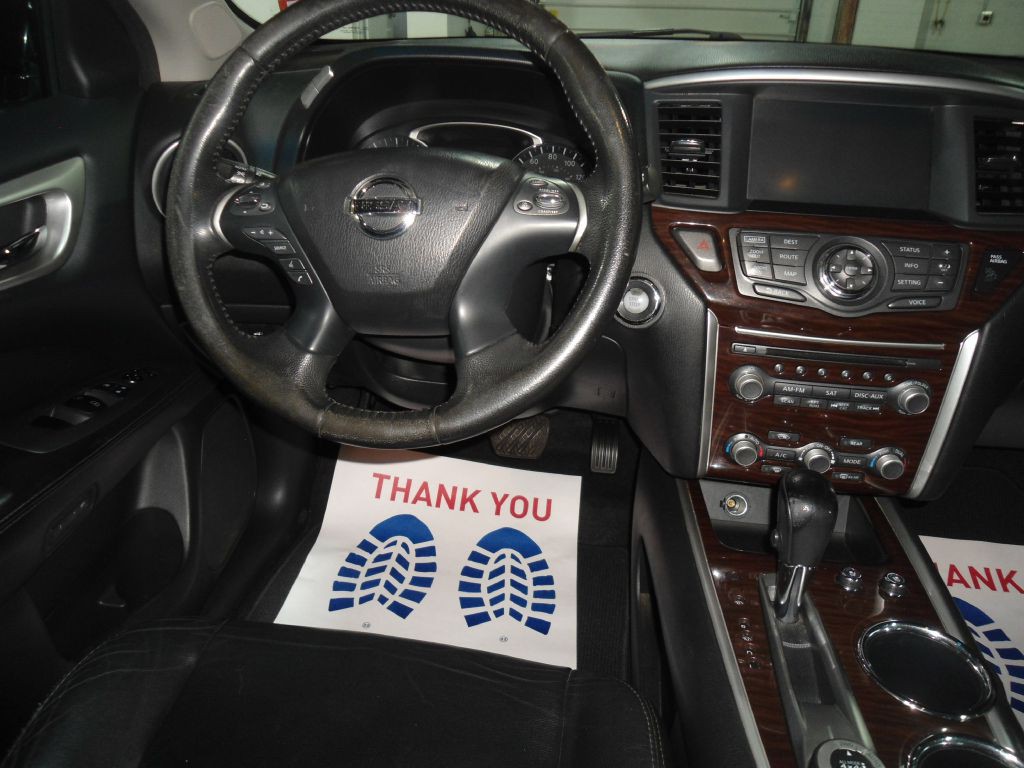 2014 Nissan Pathfinder Image 10