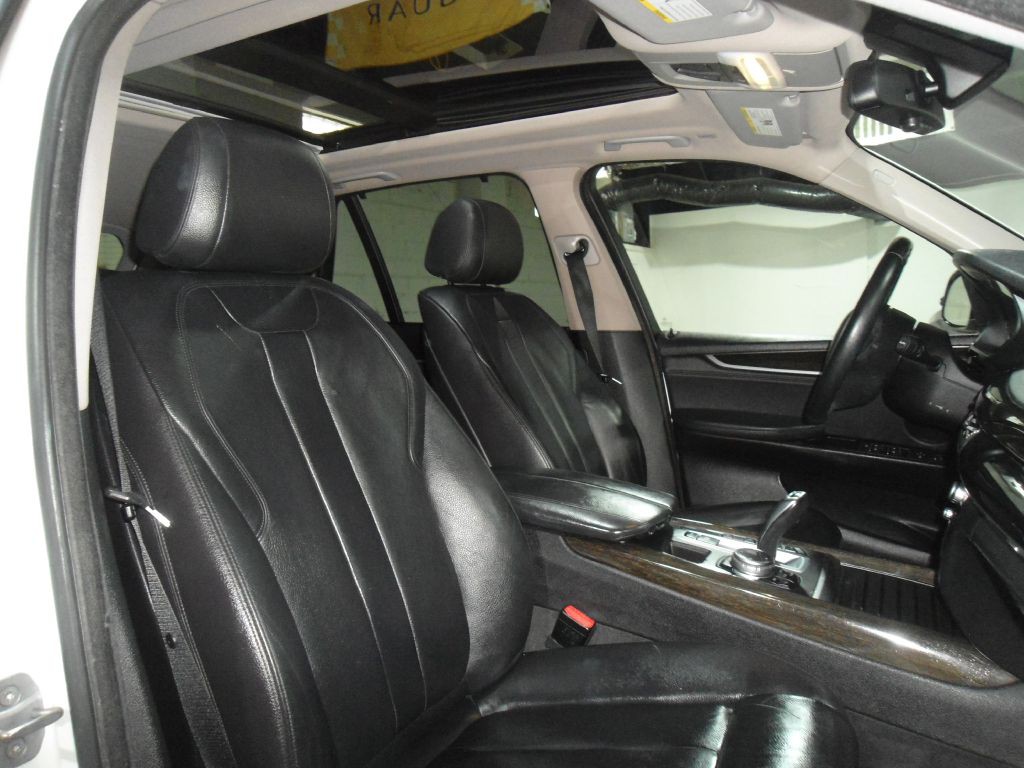2014 BMW X5 Image 17