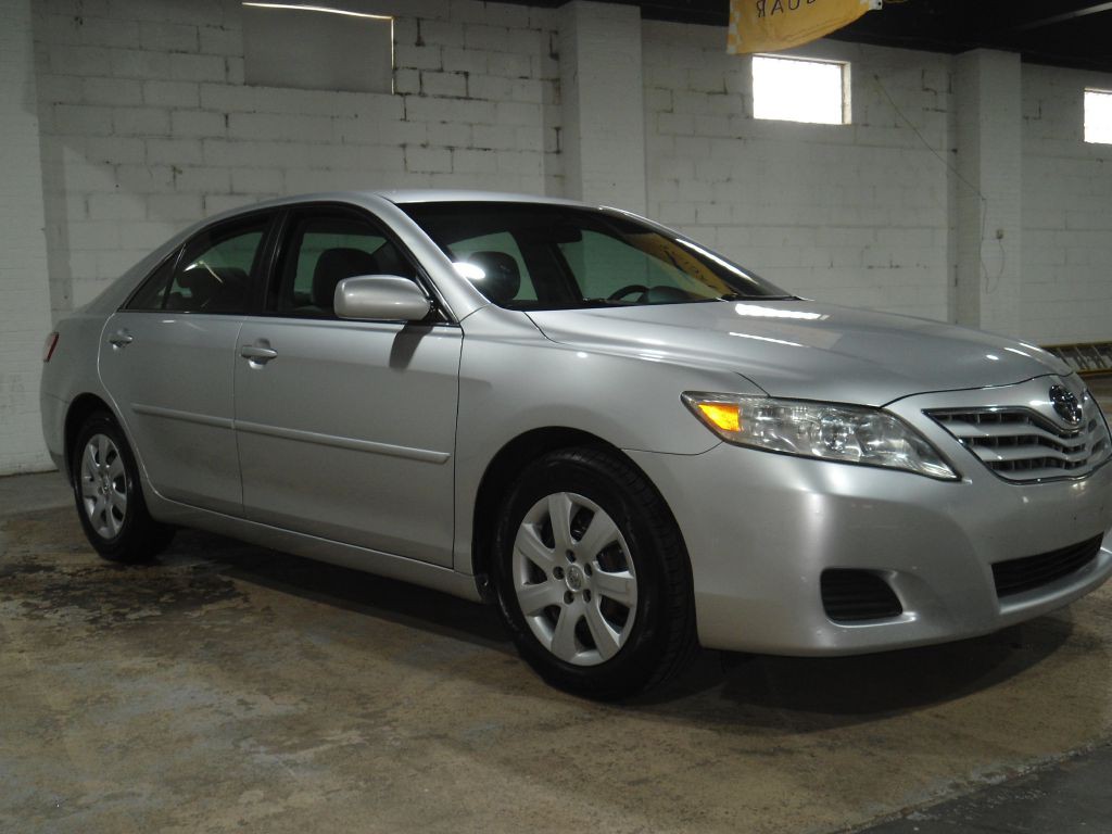 2010 Toyota Camry Image 3
