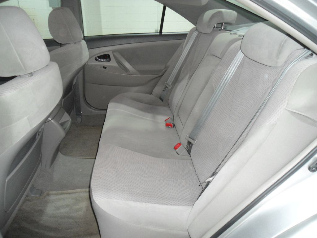 2010 Toyota Camry Image 8