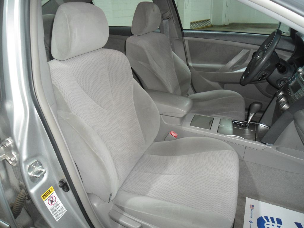 2010 Toyota Camry Image 10