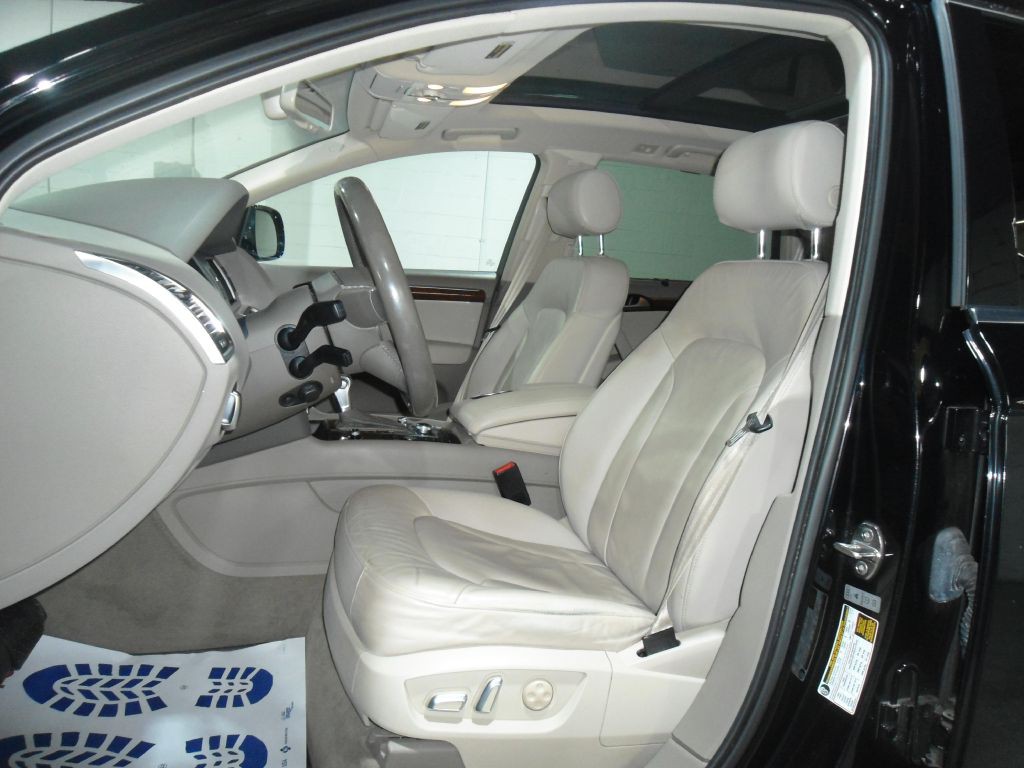 2015 Audi Q7 Image 9