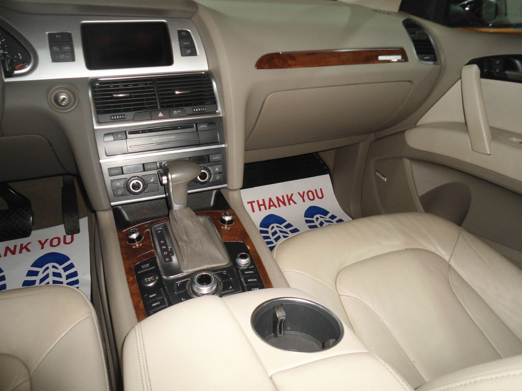 2015 Audi Q7 Image 12