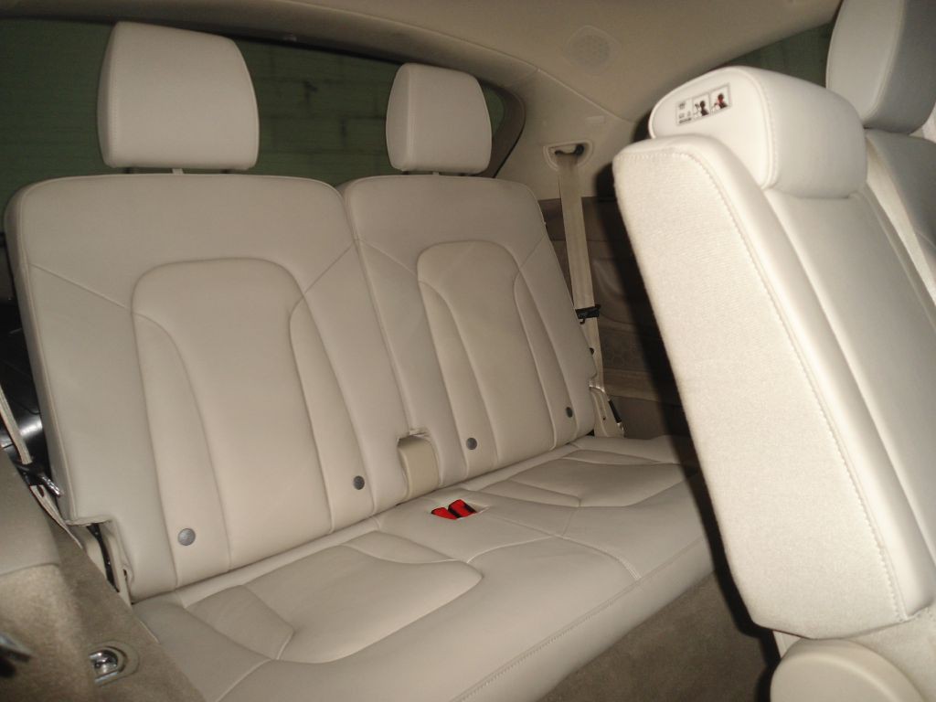 2015 Audi Q7 Image 14
