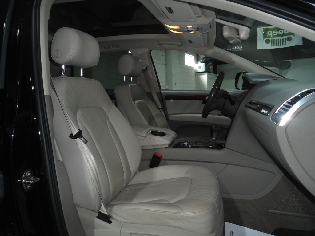 2015 Audi Q7 Image 16