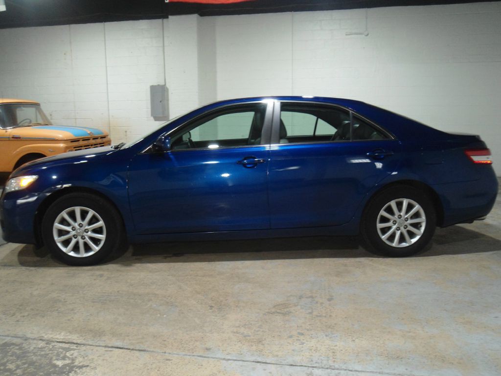 2010 Toyota Camry Image 3