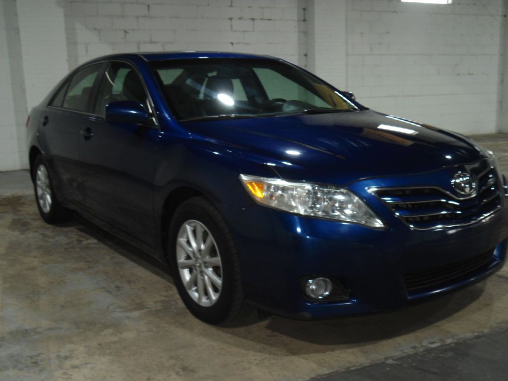 2010 Toyota Camry Image 5