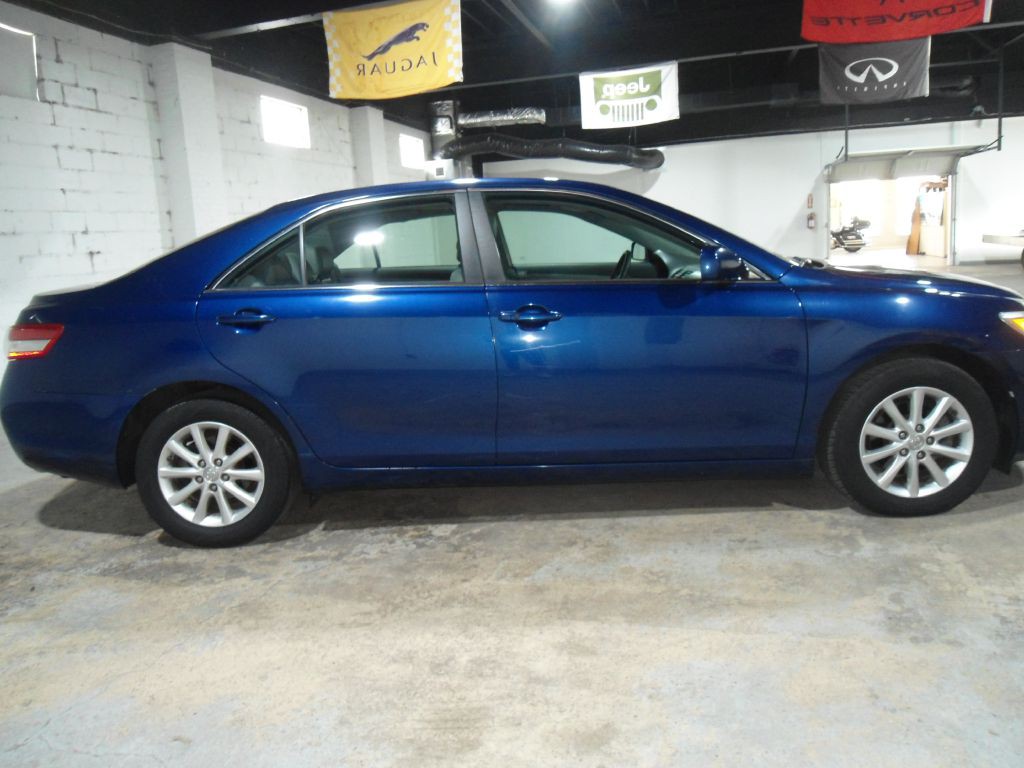 2010 Toyota Camry Image 6