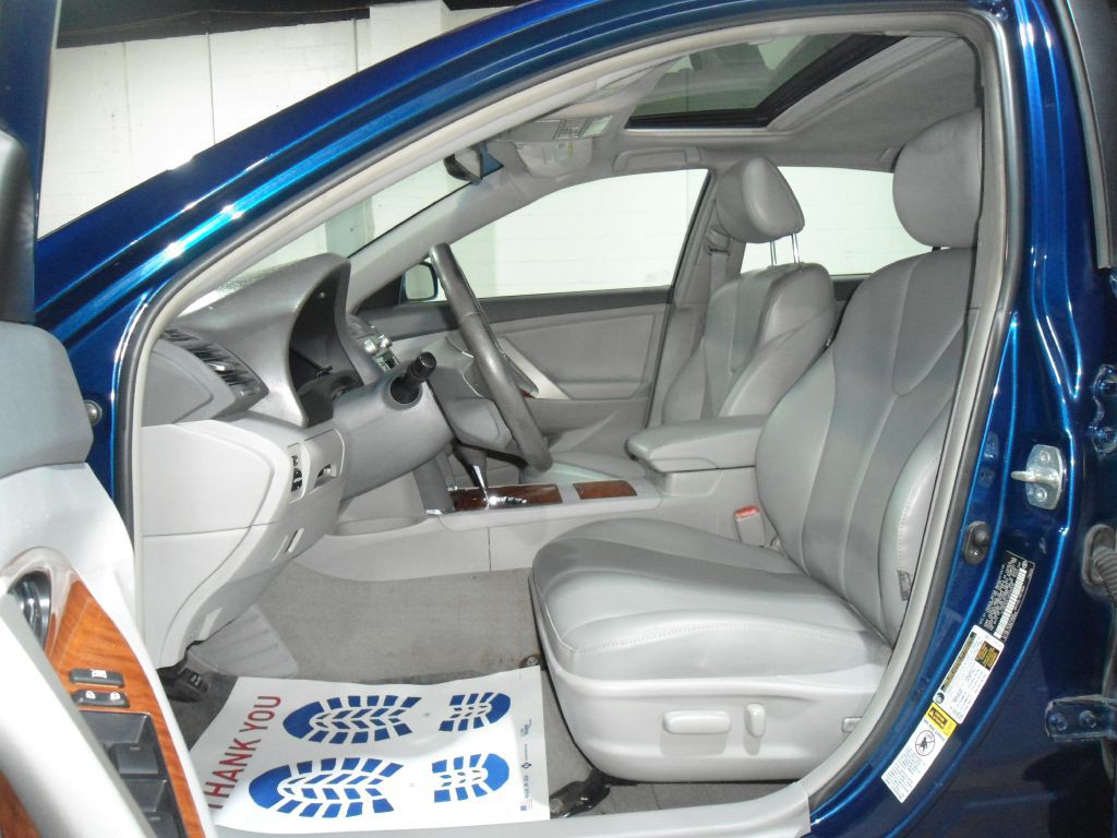 2010 Toyota Camry Image 10