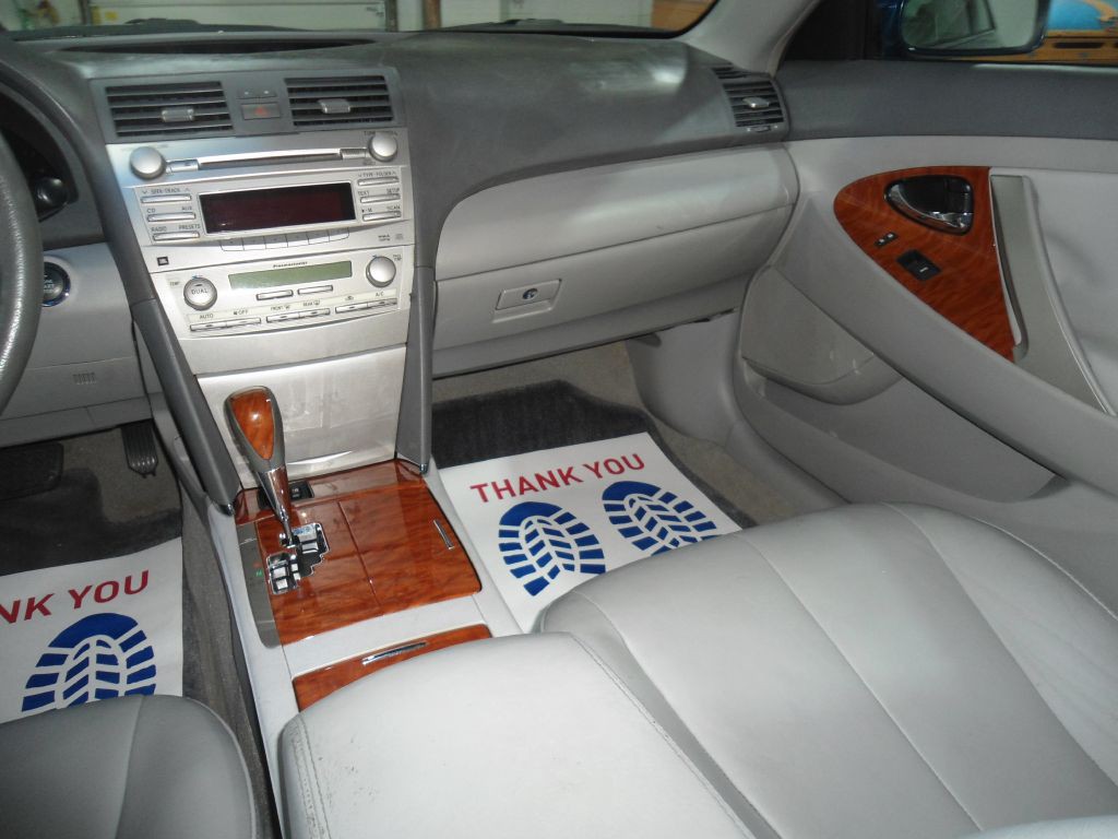 2010 Toyota Camry Image 14