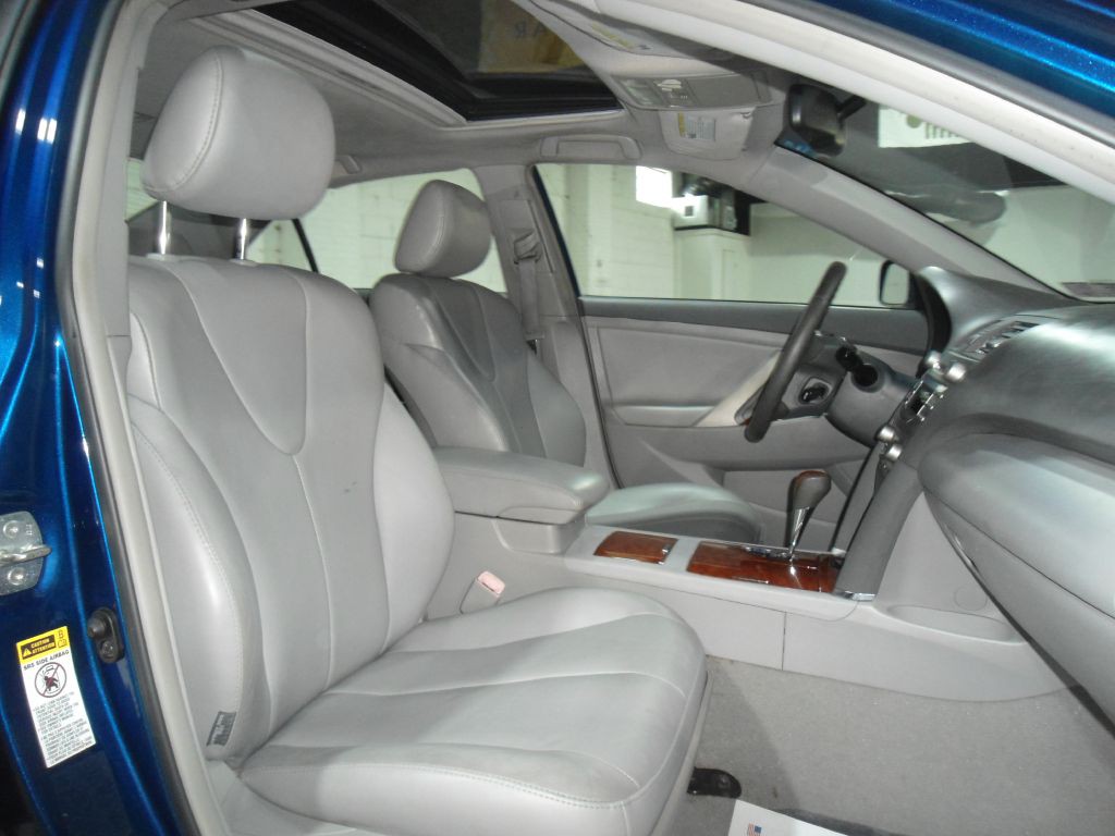 2010 Toyota Camry Image 16