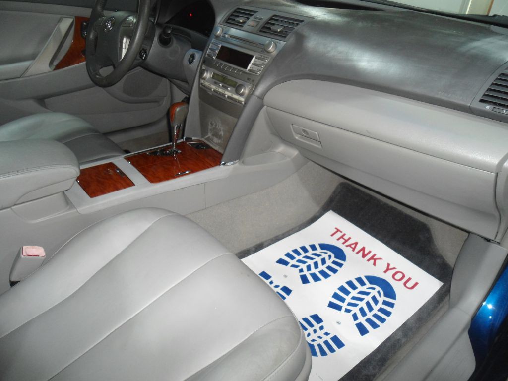 2010 Toyota Camry Image 17