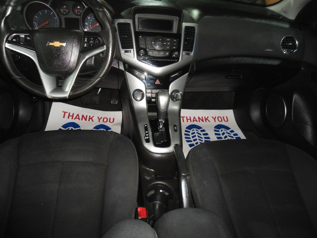 2011 Chevrolet Cruze Image 12