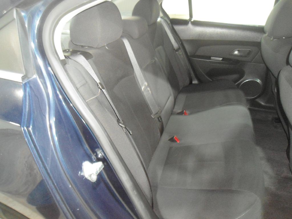 2011 Chevrolet Cruze Image 13
