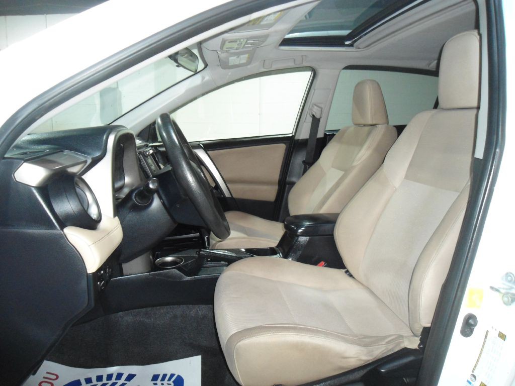2014 Toyota Rav4 Image 2
