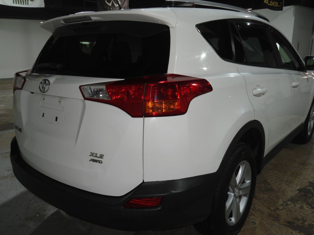 2014 Toyota Rav4 Image 8